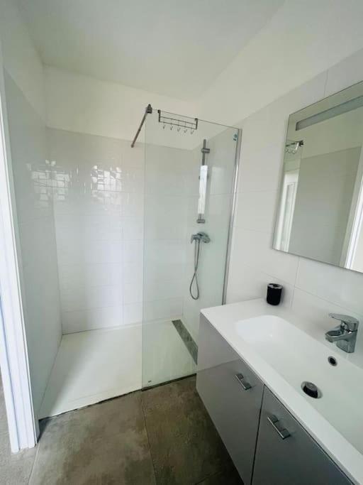 Jolie Maison De Village 2 Chambres Ouveillan المظهر الخارجي الصورة